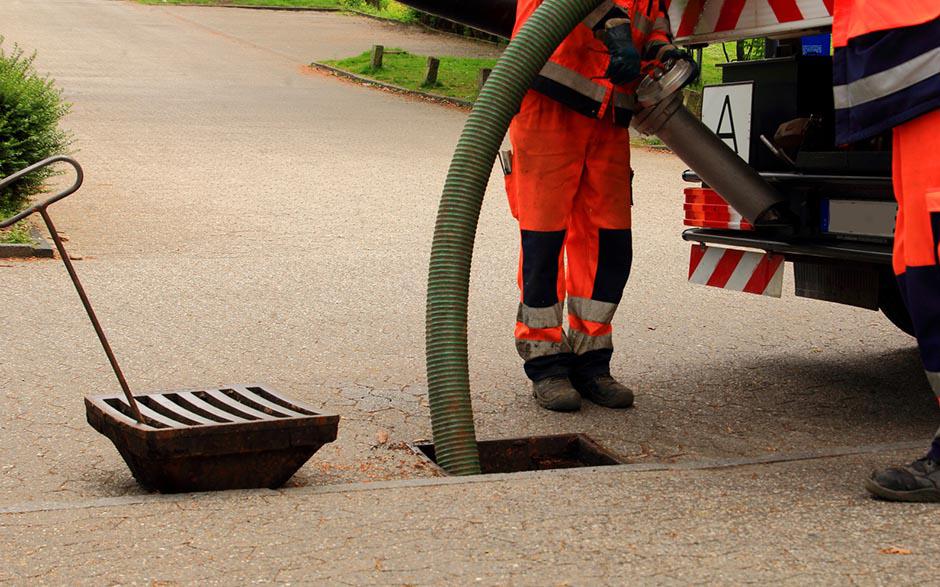 pompe à déboucher wc Sarcelles